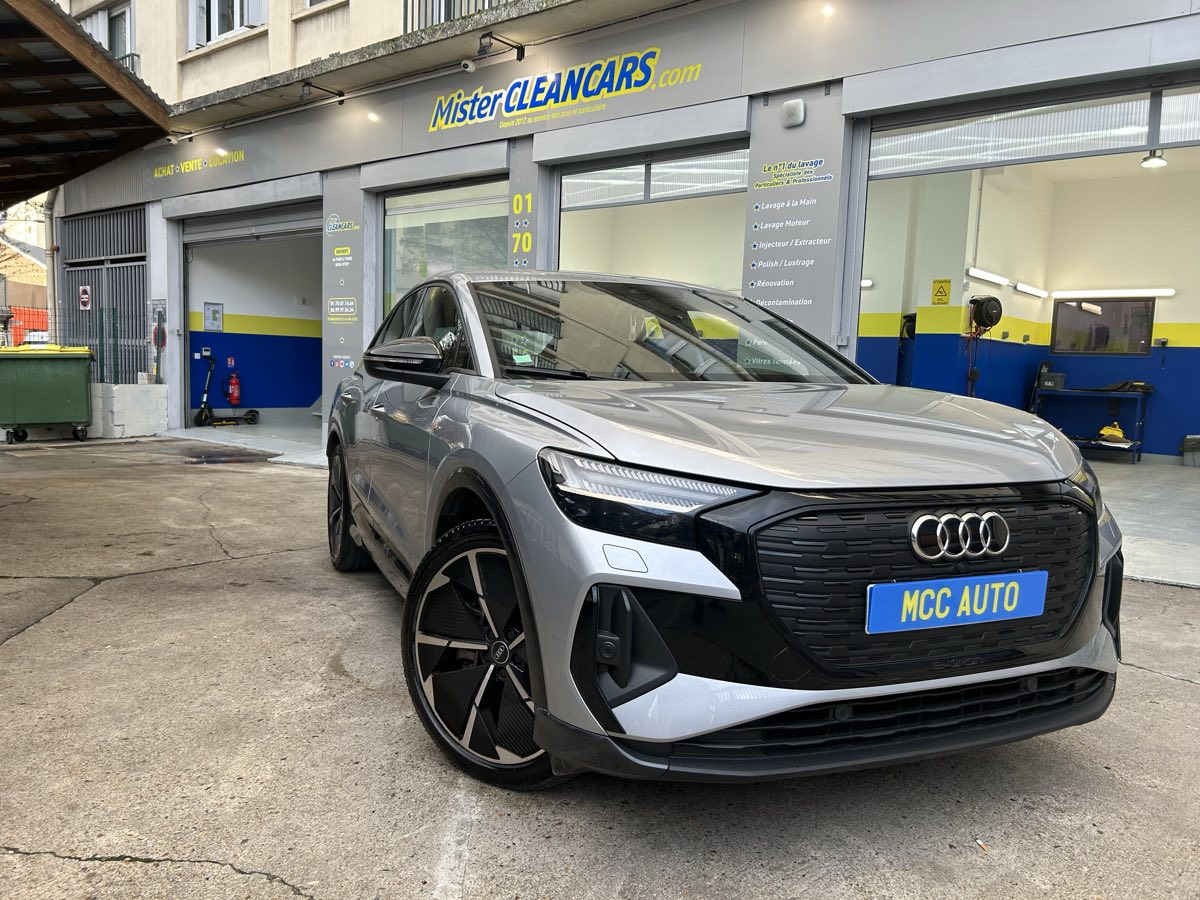 Audi Q4 e-tron après un lavage complet à la main